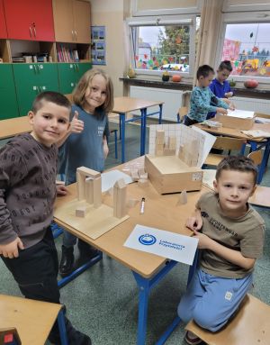 Miniaturka: Laboratoria Przyszłości - budowle z klocków